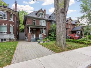 499 Palmerston Blvd