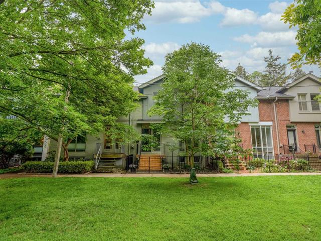 17 Hillcrest Park