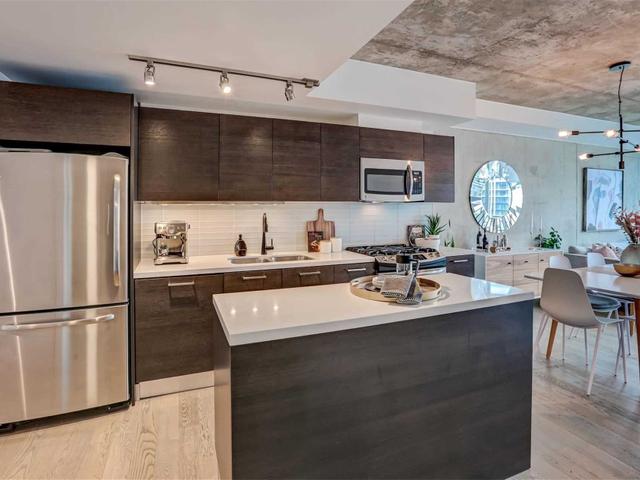 1403 - 318 King St E