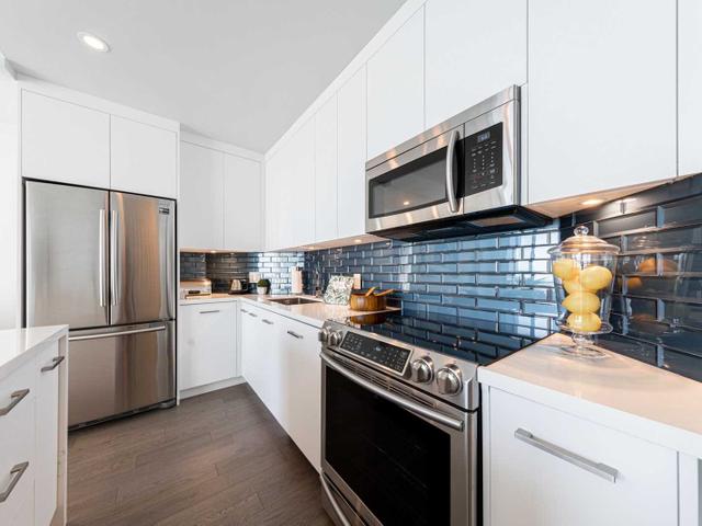 3410 - 208 Queens Quay W