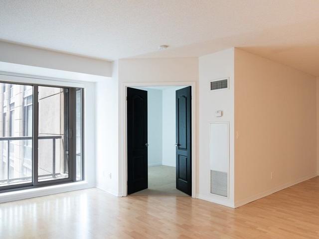 1322 - 50 John St