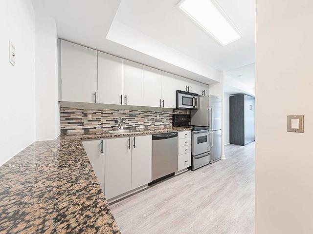 1813 - 50 Lynn Williams St