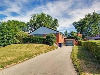 Bsmt - 129 Combe Ave