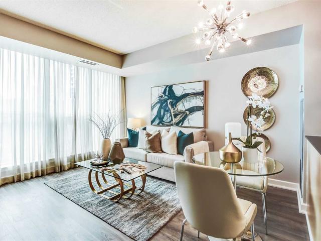 701 - 36 Blue Jays Way