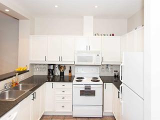 704 - 1 Leaside Park Dr