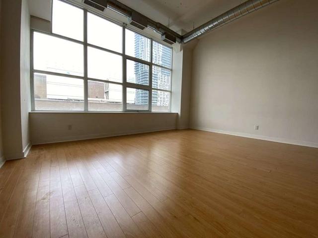 1030 - 155 Dalhousie St