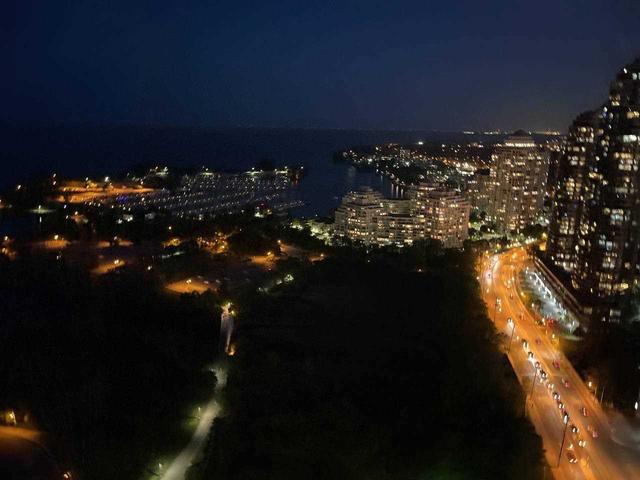 3220 - 30 Shorebreeze Dr