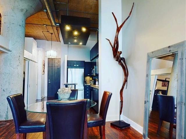 329 - 637 Lake Shore Blvd