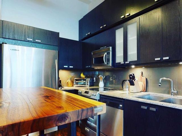 329 - 637 Lake Shore Blvd