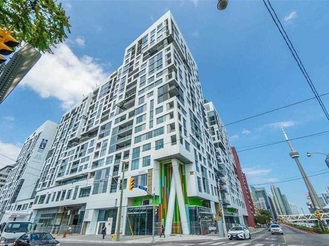 909 W - 27 Bathurst St
