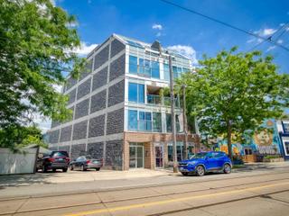 11 - 1636 Dundas St W