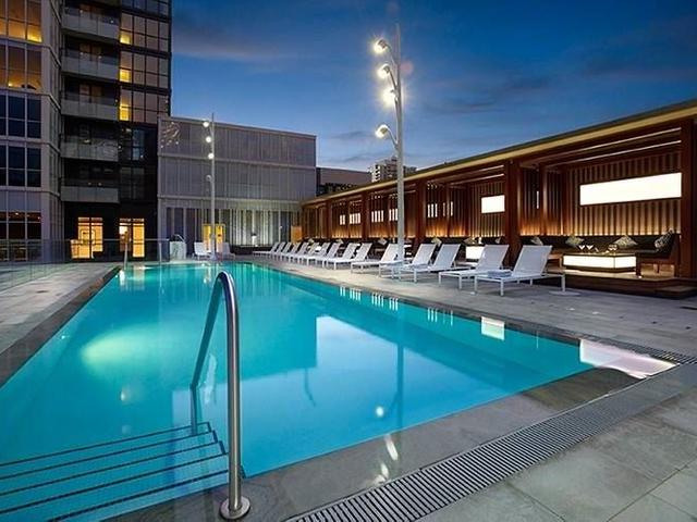 1702 - 300 Front St W