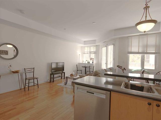 312 - 500 Richmond St W