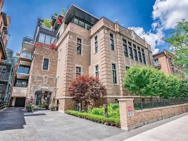 2A - 36 Hazelton Ave