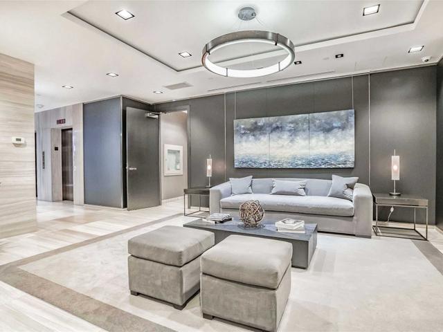 2A - 36 Hazelton Ave