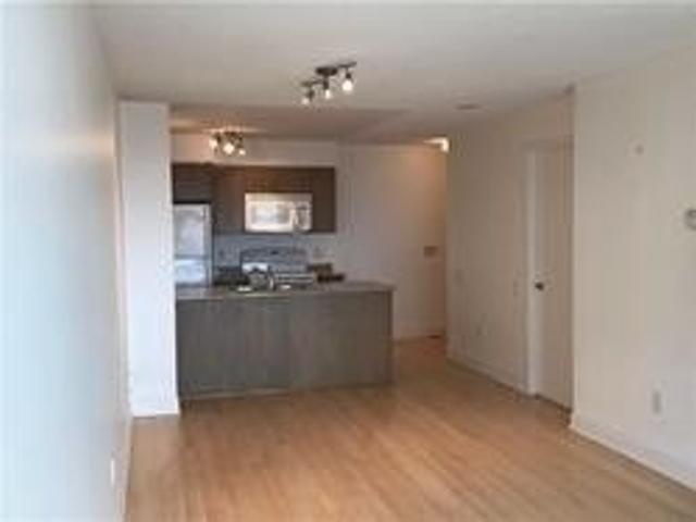 2006 - 2191 Yonge St