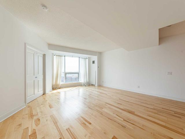 1207 - 38 The Esplanade