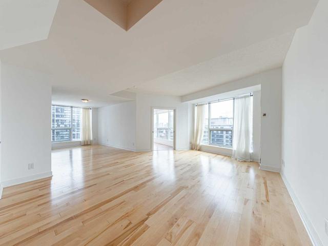 1207 - 38 The Esplanade