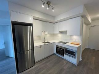 806 St - 195 Redpath Ave
