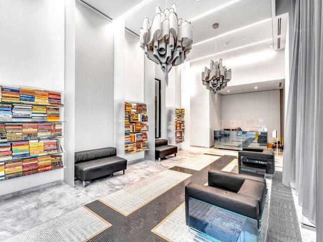 1734 - 8 Hillsdale Ave E