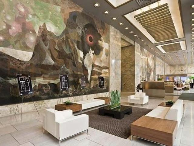 1202 - 111 St Clair Ave W