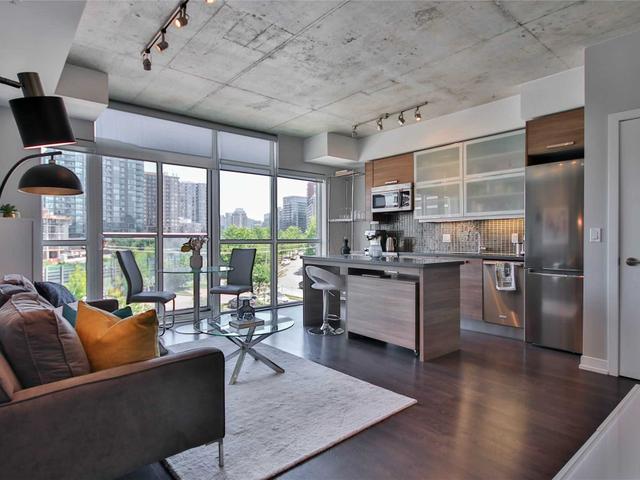 409 - 1205 Queen St W