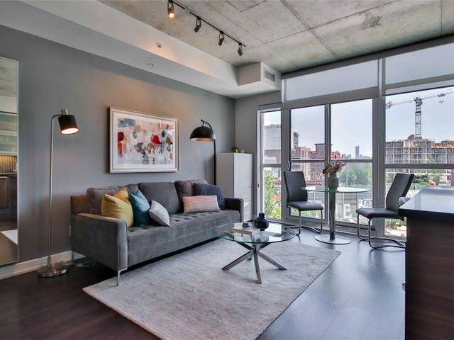 409 - 1205 Queen St W