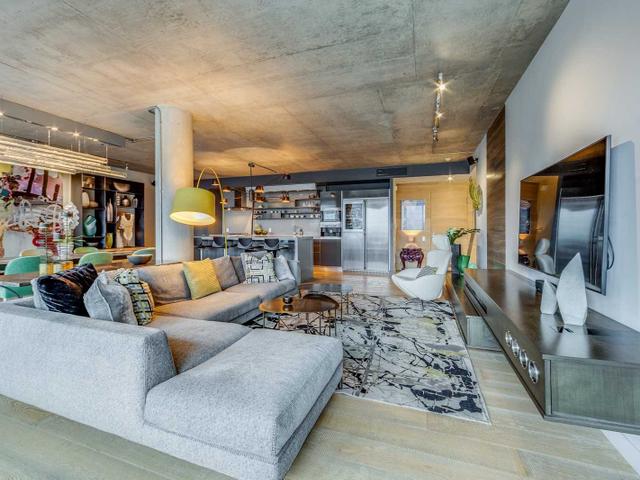 PH1105 - 75 Portland St