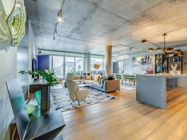 PH1105 - 75 Portland St