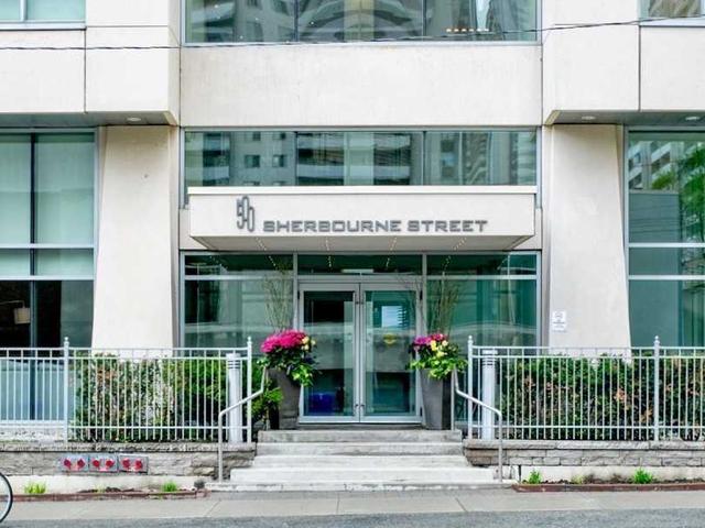 1806 - 500 Sherbourne St