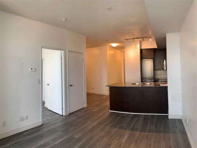 1806 - 500 Sherbourne St