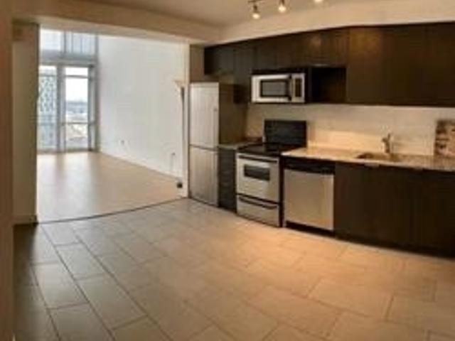 3701 - 15 Fort York Blvd