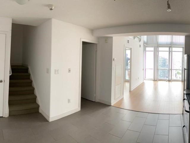 3701 - 15 Fort York Blvd