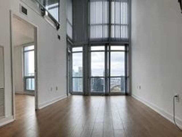 3701 - 15 Fort York Blvd