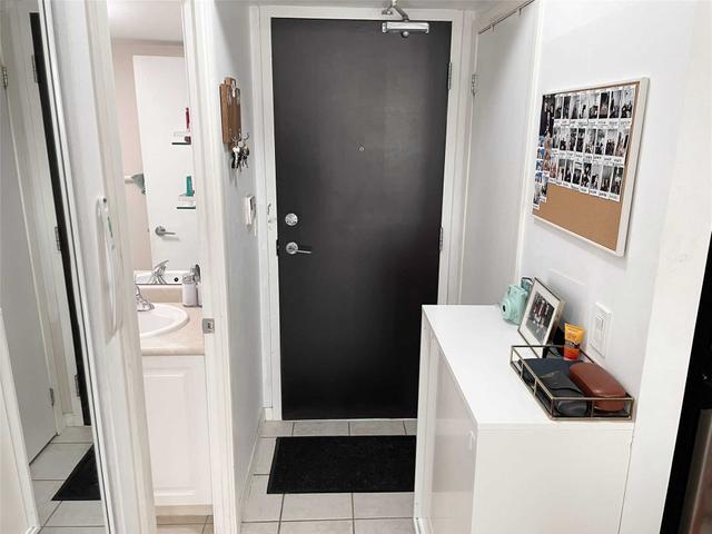 1707 - 231 Fort York Blvd