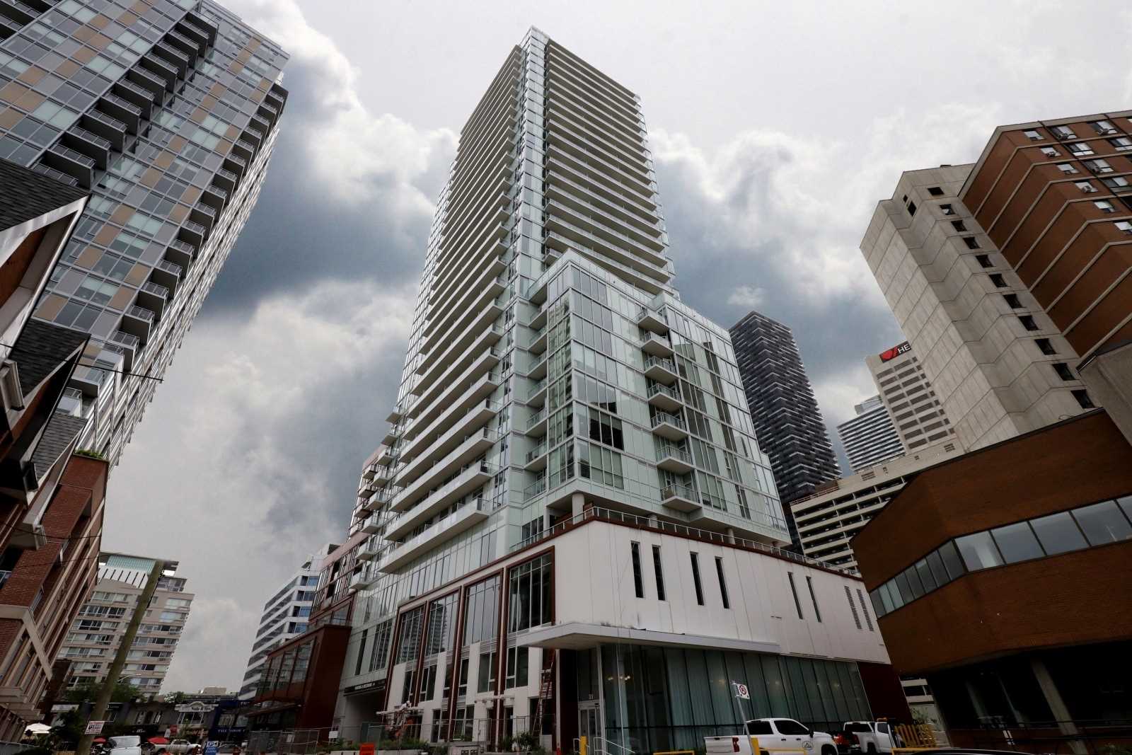 2511 33 Helendale Ave, Toronto Terminated, C5310933 Condos.ca