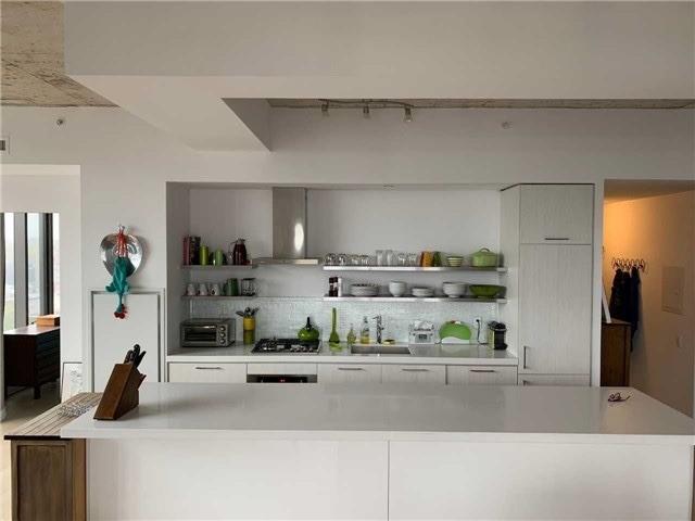 1101 - 560 King St W