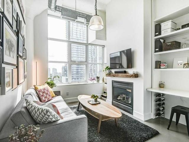 1045 - 155 Dalhousie St