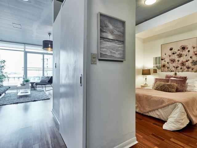 706 - 333 Adelaide St E