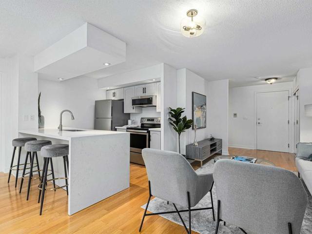 419 - 270 Wellington St W