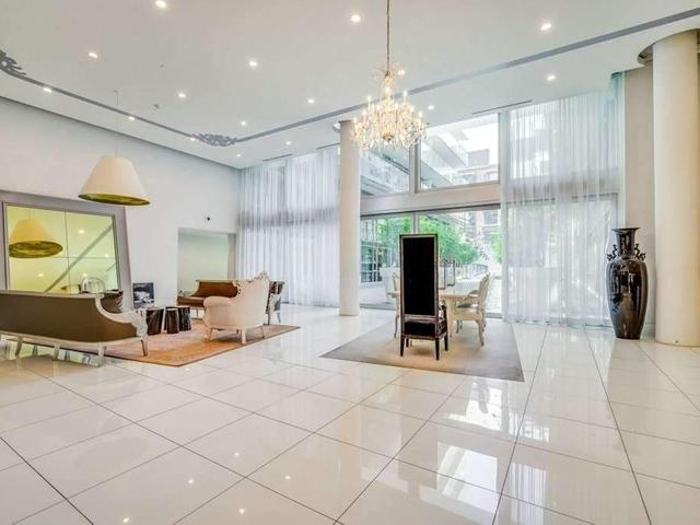 608 - 75 Portland St