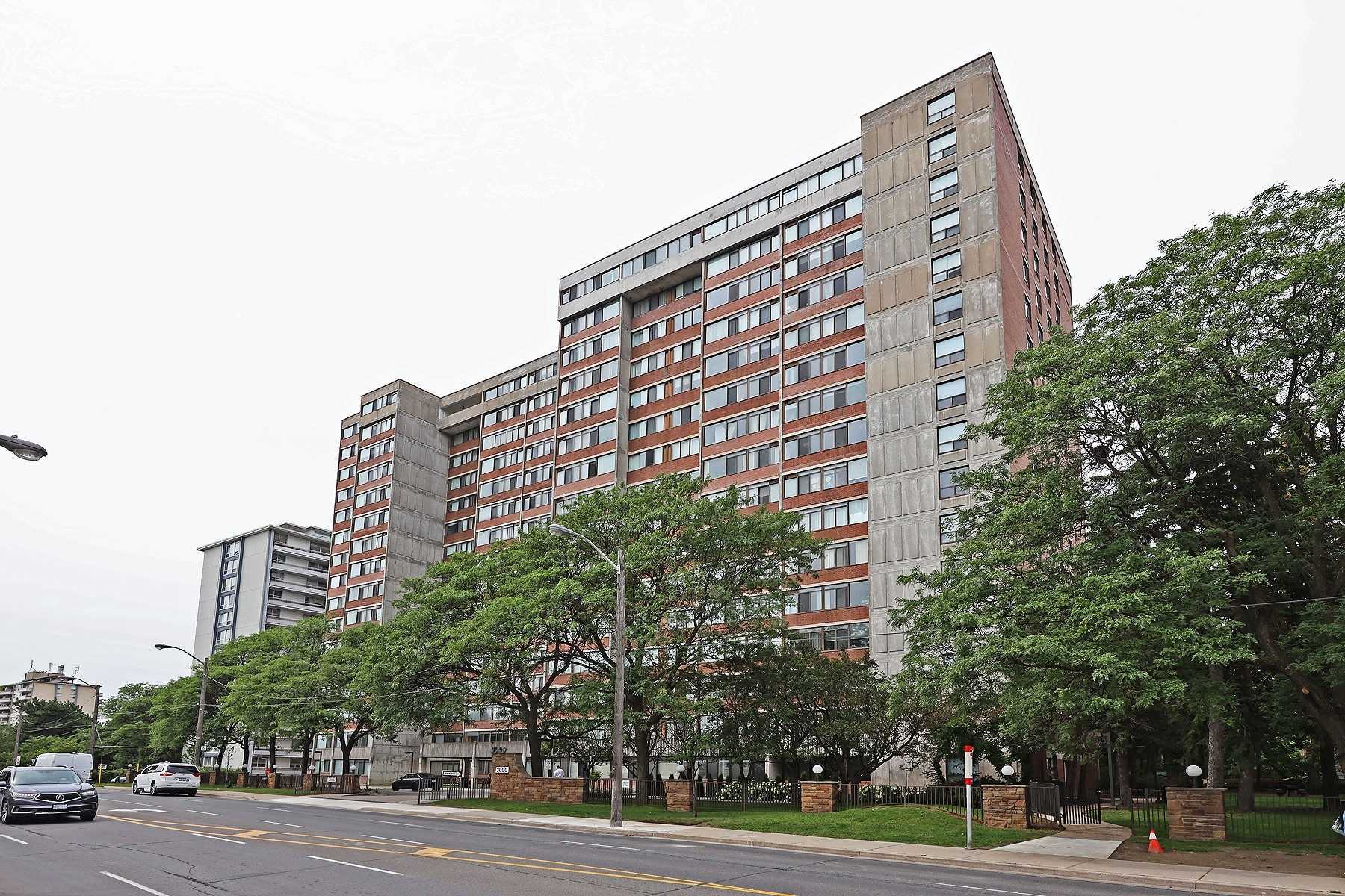 1209 3000 Bathurst St, North York Terminated, C5313553 Condos.ca