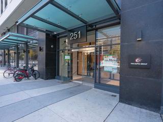 5005 - 251 Jarvis St