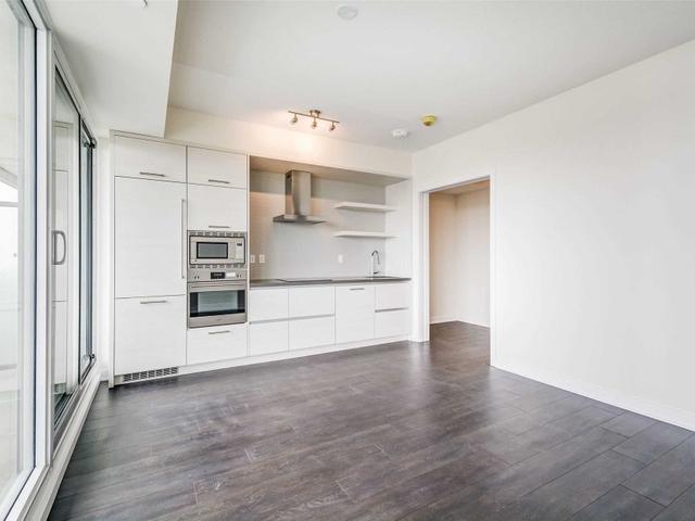 4301 - 2221 Yonge St photo #14