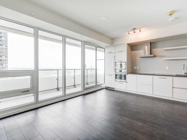 4301 - 2221 Yonge St photo #15