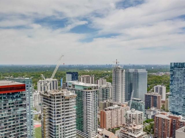 4301 - 2221 Yonge St photo #25