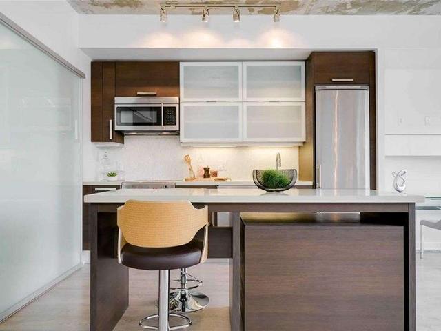 204 - 1205 Queen St W