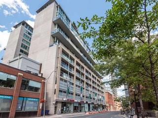 422 - 388 Richmond St W