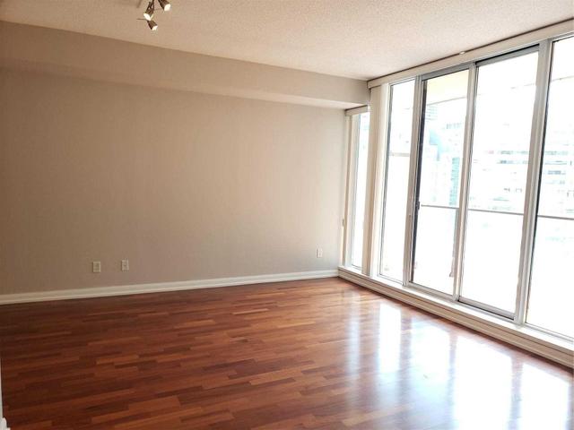 1236 - 111 Elizabeth St