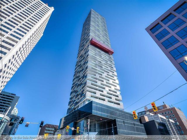 4903 - 8 Eglinton Ave E